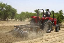 Farmer plows in Saulawa, Nigeria: rebound in farm output should help underpin faster sub-Saharan African growth (photo: Joe Brock/Reuters/Newscom) 