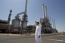 Oil refinery in Saudi Arabia: Gulf bank portfolios are heavily concentrated in the oil sector and with a few borrowers, exposing the banks to greater risks, the IMF says (photo: Jacques Langevin/Sygma/Corbis) 